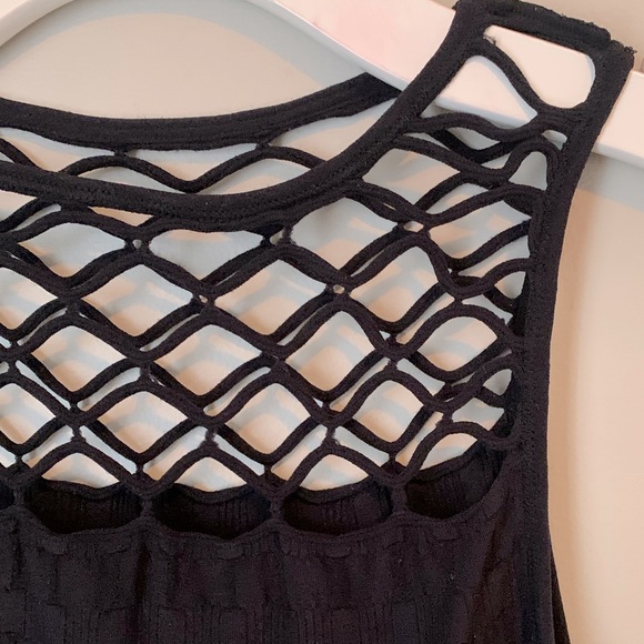 Black camisole spandex type top - Picture 4 of 9